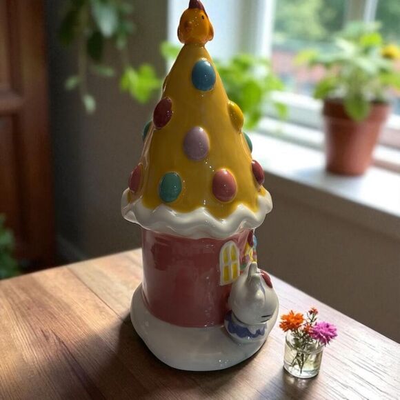 Blue Sky Hello Kitty Easter House Ceramic New Issue 2024 - Picture 2 of 5
